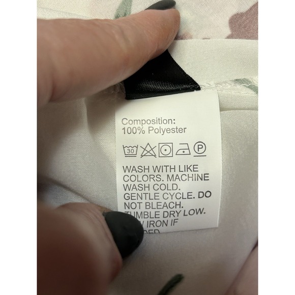 Shein Flower White & Pink Off The Shoulder Small (S)‎ (4) Blouse Short Sleeve - Picture 8 of 10